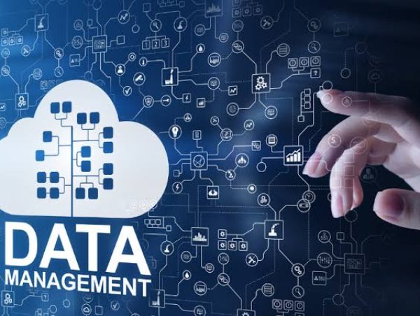 Commercial Data Management in Procurement